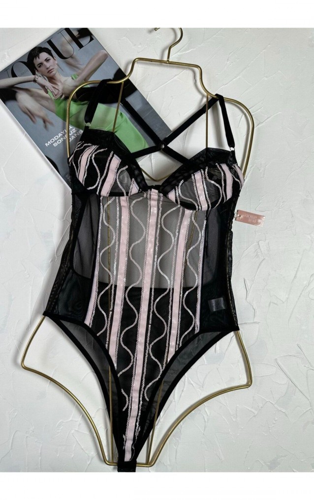 DREAMFULLY Deri ve Pul İşlemeli Şeritli Bodysuit.