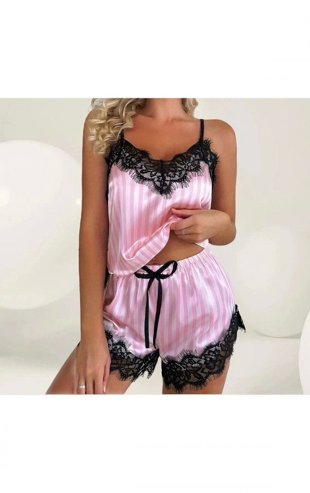 Pembe Çizgili Saten Dantelli Şortlu Takım - Şık ve Rahat Ev Giyimi