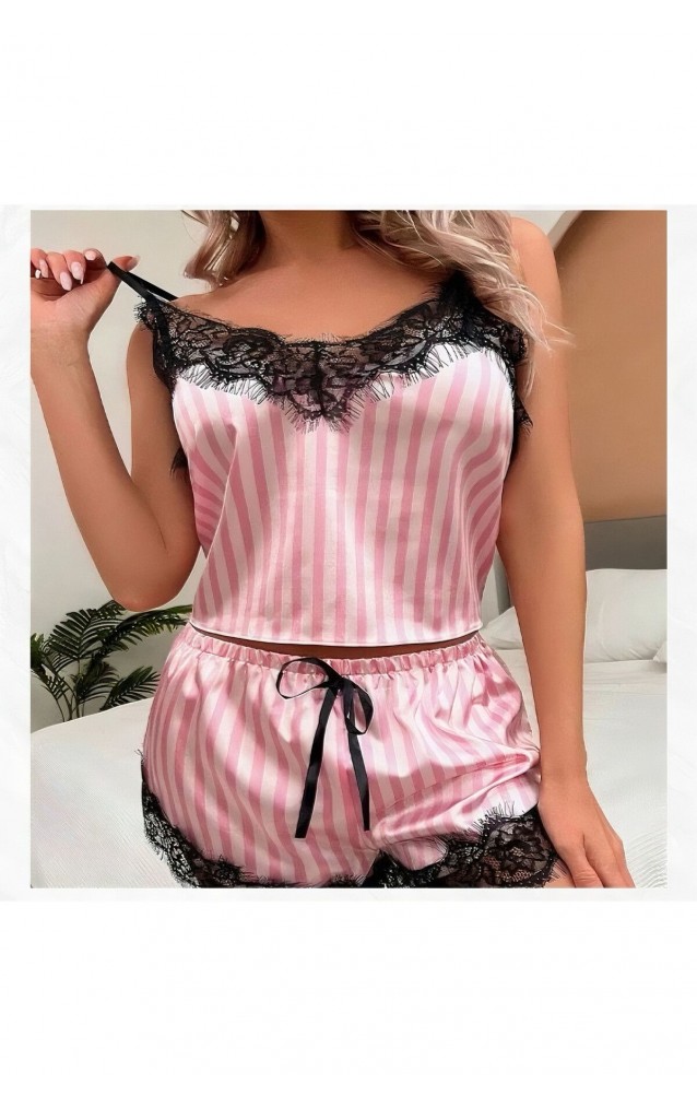 Pembe Çizgili Saten Dantelli Şortlu Takım - Şık ve Rahat Ev Giyimi