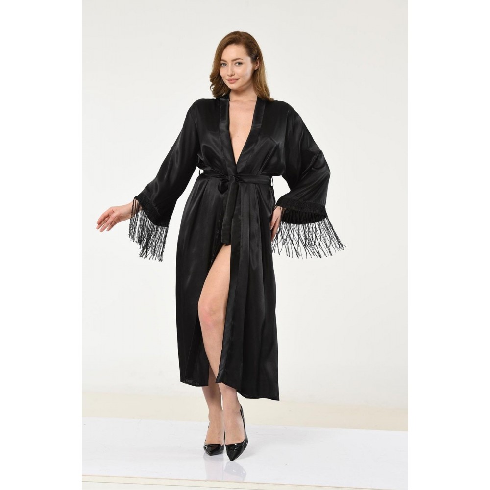 Kolları Saçaklı Siyah Saten Kimono.