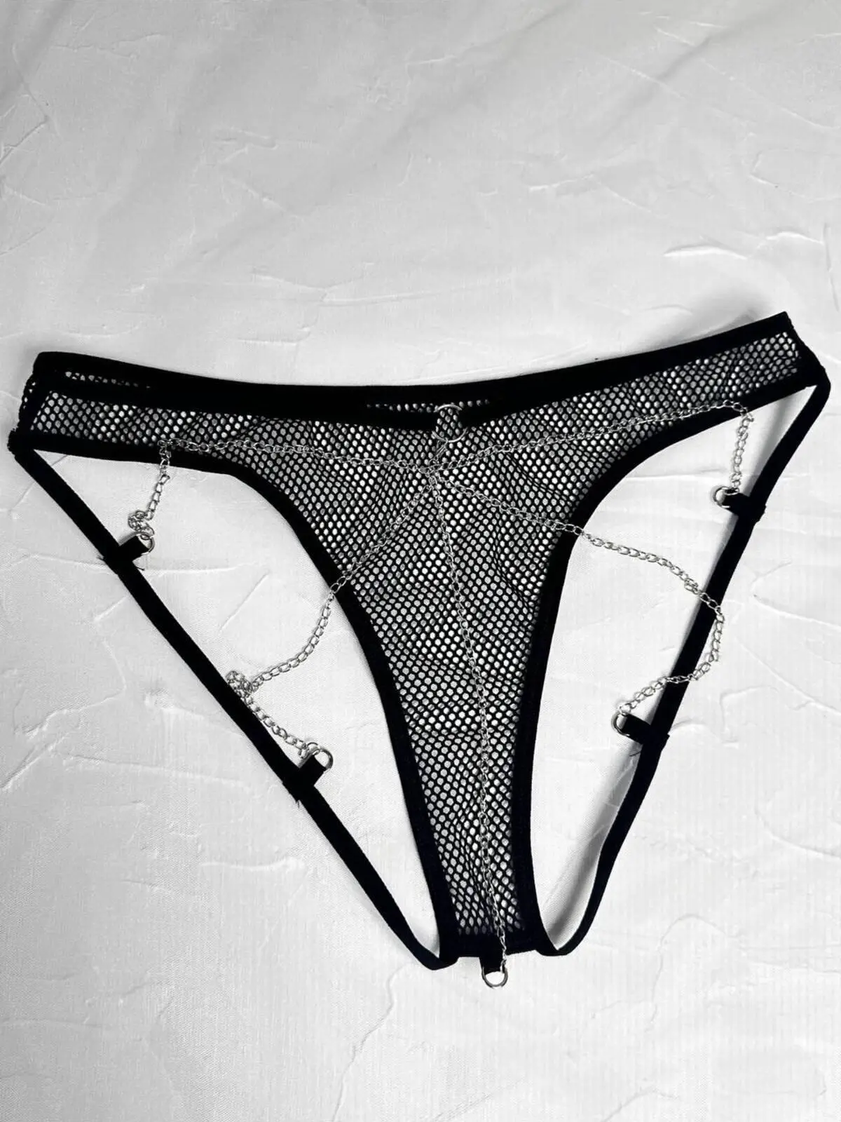 Nuitamore Arkası Zincirli String — detay