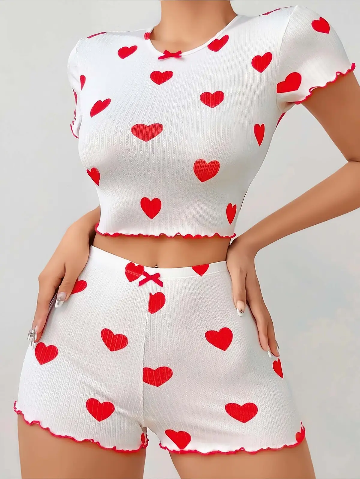 Kırmızı Kalpli Kısa Kollu Crop Şortlu Pijama Takımı – Pamuklu Ribana –