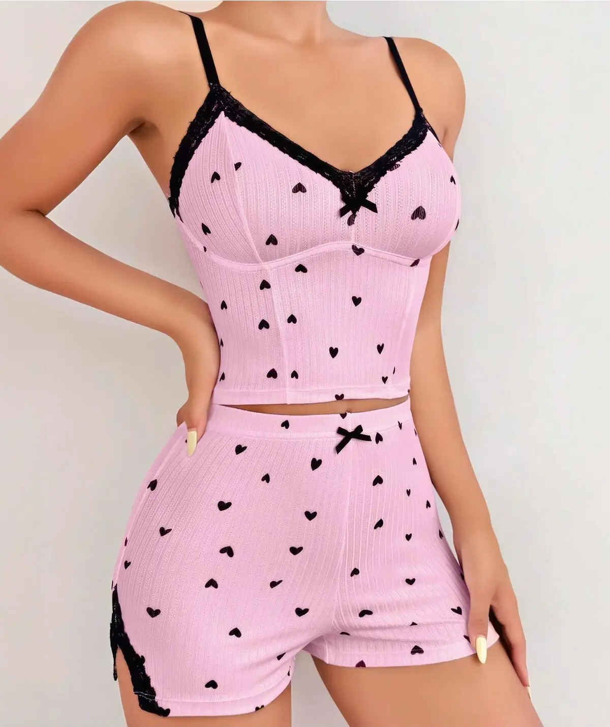 Pembe Kalpli Dantel Detaylı Ribana Şortlu Kadın Pijama Takımı –